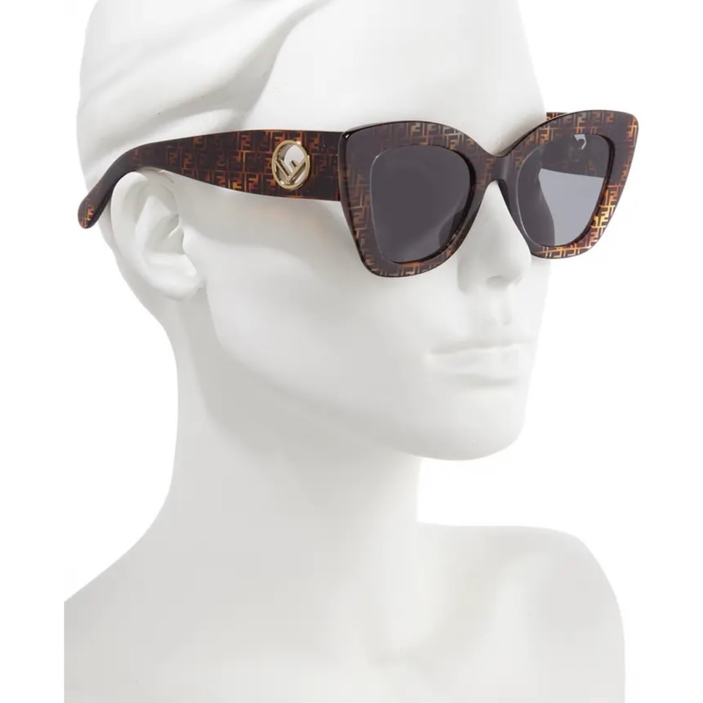 Fendi cat eye sunglasses 52mm